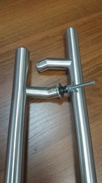Ручка скоба с откосами поручень нержавеющая сталь L=1000 мм (2 кронштейна 800 мм)